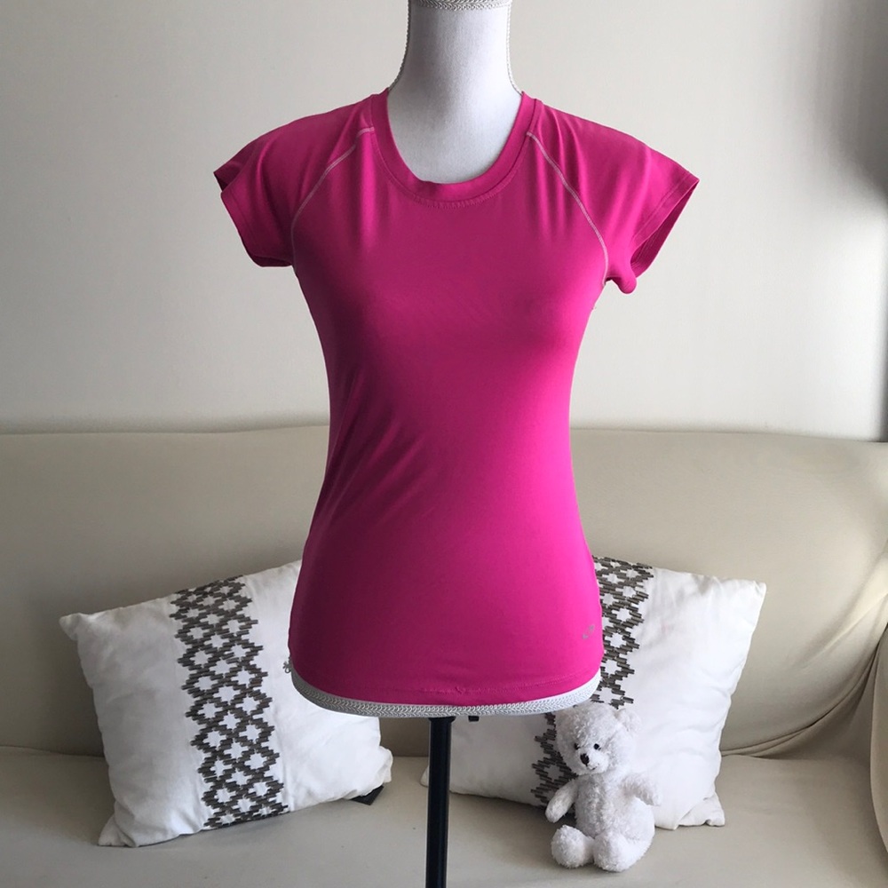 Champion Stretch Athletic Tee in Hot Pink